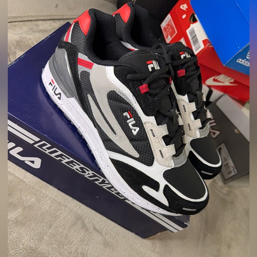 New Fila Men’s Sneakers Shoes Size 12